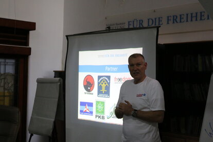 Presentasi Head of Office FNF Indonesia