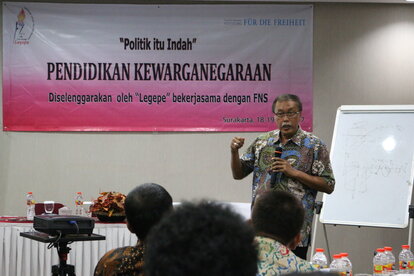 Warsito Ellwein (LeGePe)