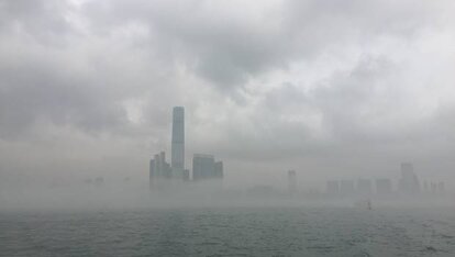 „Taifun Warnstufe“ in Hong Kong