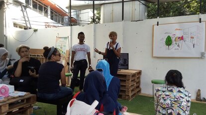 Acara Parking Day yang memanfaatkan lahan parkir KalaKopi