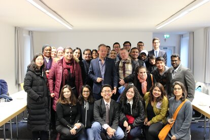 Peserta dari berbagai negara