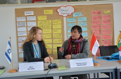 Diskusi antara peserta Indonesia dan Israel