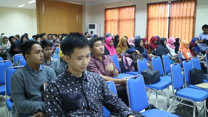 Peserta Diskusi Publik