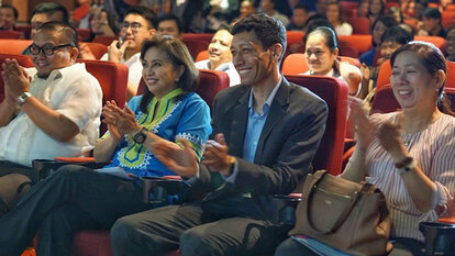 Vice President Leni Robredo with FNF Country Director Wolfgang Heinze
