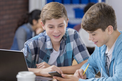 Wir brauchen Schulen, bei denen die Kinder ihr Handy mitbringen und mit dem Handy im Unterricht arbeiten