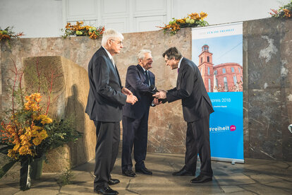Jürgen Morlok, Preisträger Joachim Gauck und Karl-Heinz Paqué.