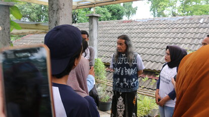 Diskusi Peserta dengan Romo Budi