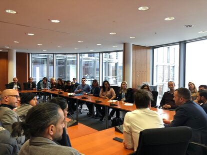 Diskusi dengan Konstantin Kuhle di Parlemen Jerman