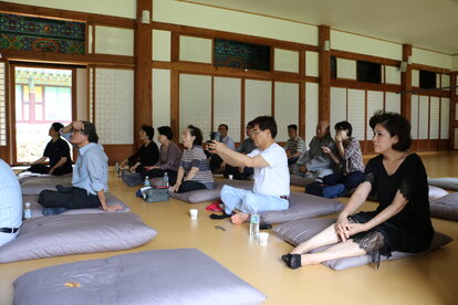 FNF Alumni Excursion to the Tongdo temple