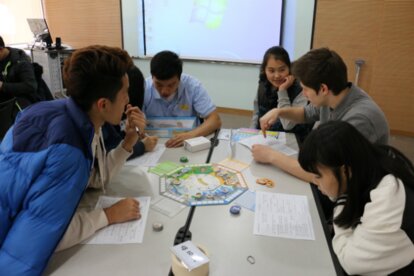 Second Class: Sim Democracy Class and Democracy Education