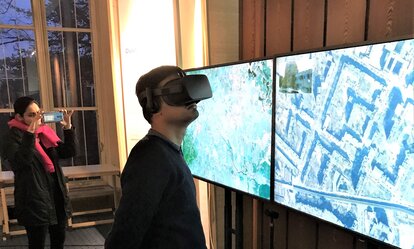 The virtual reality installation is the level of air pollution in Berlin (CityLAB Berlin)
