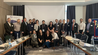 Gruppenfoto der liberalen Sicherheitsexperten mit Pawlo Klimkin, ehemaliger Außenminister der Ukraine