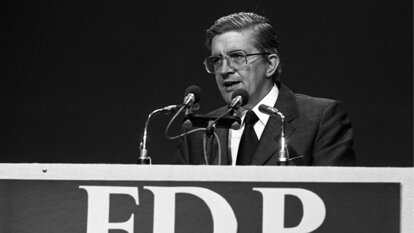Burkhard Hirsch auf dem FDP-Bundesparteitag in Mainz, 1978  