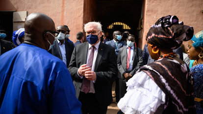  Bundespräsident Steinmeier ist zu einem dreitägigen Besuch in der westafrikanischen Republik Senegal.