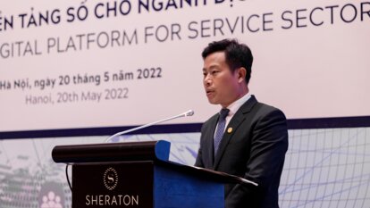 GS.TS Lê Quân đánh giá cao đóng góp khuyến nghị chính sách của Báo cáo thường niên Kinh tế Việt Nam 2022 trong bối cảnh Việt Nam đang trong giai đoạn phục hồi và phát triển kinh tế.
