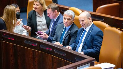 Bennett and Lapid disbanding Knesset