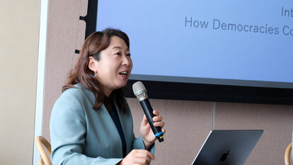 Prof. Dr. Chisako Masuo during her presentation "China’s Changing Tactics for Economic Coercions: Goods, Data and Individuals"