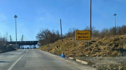 Serbisch-kosovarischer Grenzübergang bei Merdare