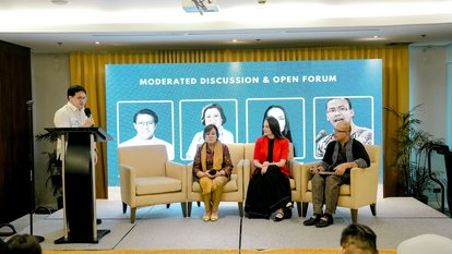 Oleksandra and Leila de Lima