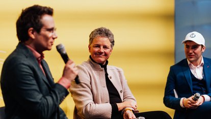 Benno Lehmann, Lydia Hüskens und Leonard Barth im Gespräch