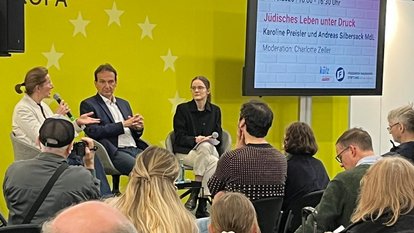 Podiumsdiskussion mit Karoline Preisler, Andreas Silbersack und Charlotte Zeller (Moderation)