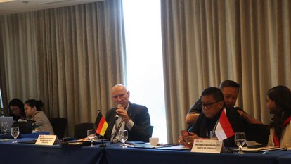 Moritz Kleine-Brockhoff (FNF Asia) 