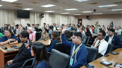 Field Trip to Legislative Yuan and Presidential Building