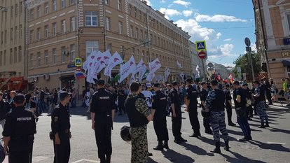 Marsch gegen Big Brother