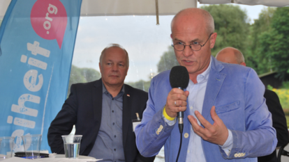 Jürgen Stich, ortskundiger Redakteur und Moderator der Veranstaltung, Märkische Allgemeine Zeitung