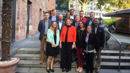 Gruppe mit Nicola Beer