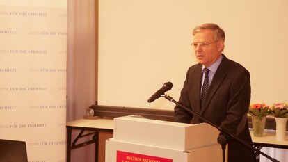 Dr. Reinhard Schmook (Historiker, früher Kastellan des Schlosses)