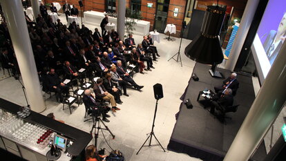 Die Stiftung für die Freiheit hatte ins Atrium des Hans-Dietrich-Genscher-Hauses in Berlin-Mitte geladen.