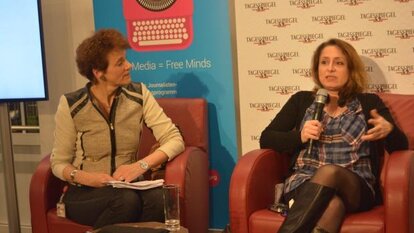 Dr. Dorothee Nolte und ABWAB-Herausgeberin Souad Abbas