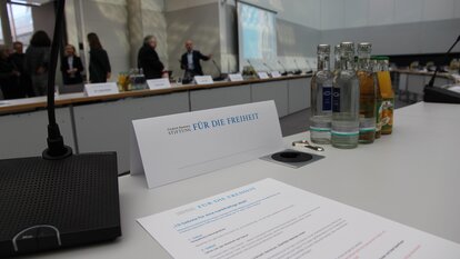 Auch 60 Jahre nach ihrer Veröffentlichung haben die "10 Gebote für eine nachhaltige Welt" von Peter Menke-Glückert nichts von ihrer Aktualität verloren.