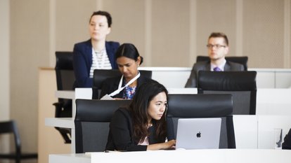 Information und Wissen sind Macht, und Meinungsfreiheit ist ein Grundstein der Demokratie