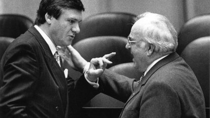 Wolfgang Gerhardkt und Helmut Kohl am 18. November 1994 im Gespräch
