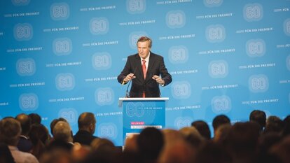 "Ein Leben in Freiheit ist ohne eine gewisse Eigenbeteiligung nicht möglich", so Wolfgang Gerhardt, Vorstandsvorsitzender der Stiftung für die Freiheit. 