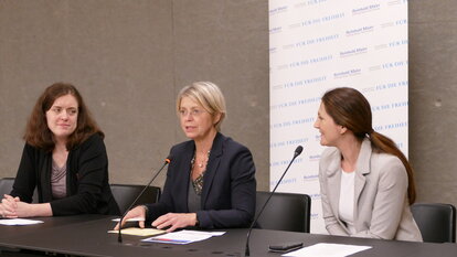 Gabriele Reich-Gutjahr, Dajana Pfaf und Carolin Holzmüller