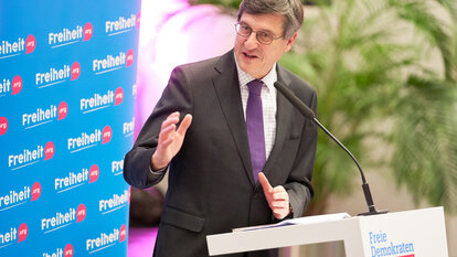 Professor Karl-Heinz Paqué Vorsitzender des Vorstandes der Friedrich- Naumann-Stiftung für die Freiheit