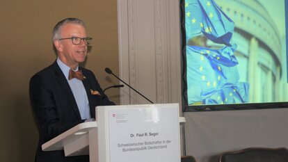 Borschafter S. E. Dr. Paul Seger