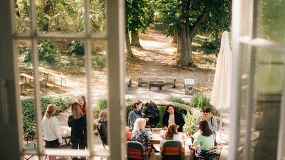 EWA bildet ein starkes Netzwerk von Frauen in der Politik