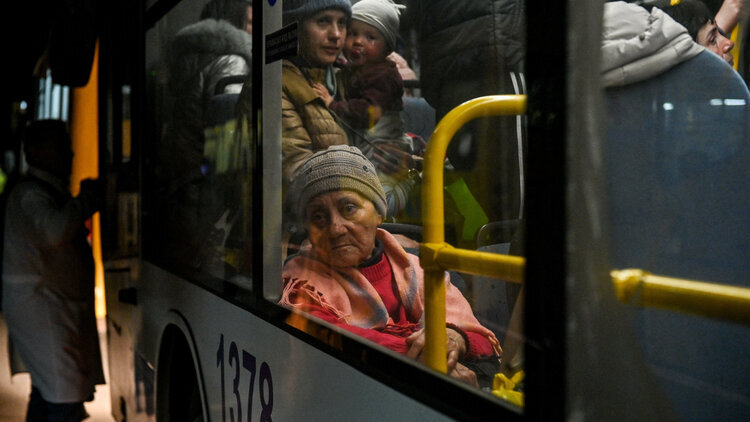 Fast 2.000 Menschen verlassen das vorübergehend besetzte Melitopol über einen humanitären Korridor 