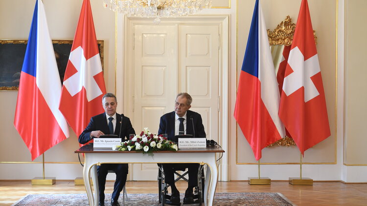 Czech President Milos Zeman, right, and his Swiss counterpart Ignazio Cassis