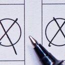 Kreuze auf einem Stimmzettel