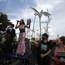 Zehntausende Menschen protestierten in Thailand gegen die Regierung.