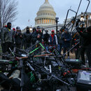 Sturm aufs Kapitol Trump Unterstützer zerstören Medienequipment