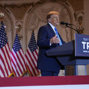 Der republikanische Präsidentschaftskandidat und ehemalige Präsident Donald Trump spricht auf einer Super Tuesday-Wahlparty am Dienstag, 5. März,