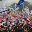 Südkoreanische Ärzte nehmen an einer Anti-Regierungs-Kundgebung in Yeouido, Seoul, Südkorea, teil 