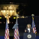 Kamala Harris vor dem Weißen Haus