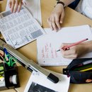 Schüler während einer Redaktionssitzung der Schülerzeitung AG. 